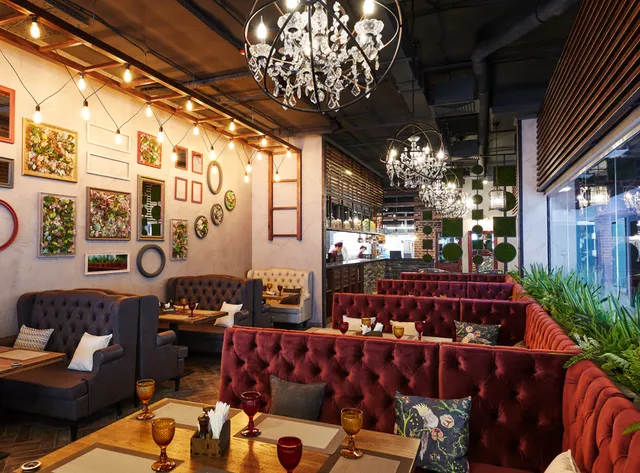 МаМа МИА Grand Cafe