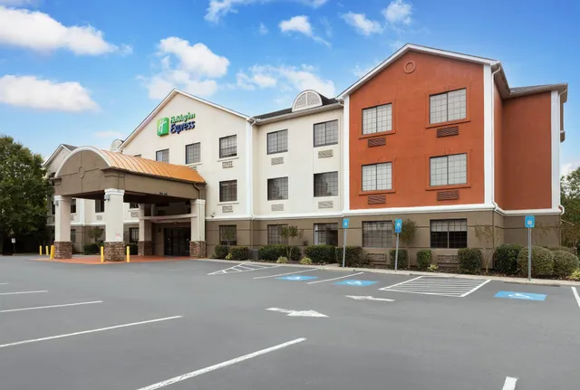 Holiday Inn Express & Suites Acworth - Kennesaw Northwest by IHG