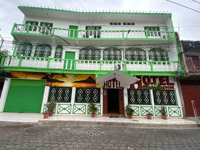 Hotel Guanaco Inn