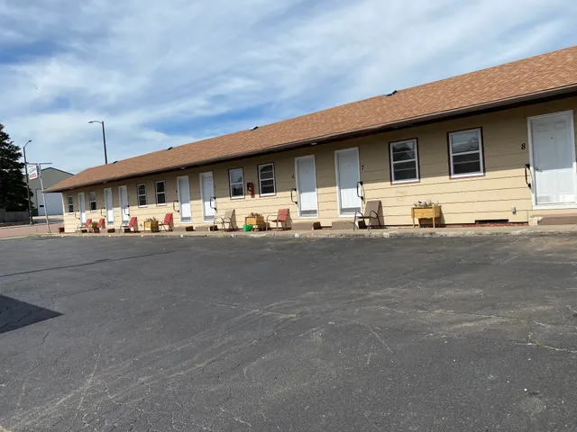 Traveler's Motel LLC