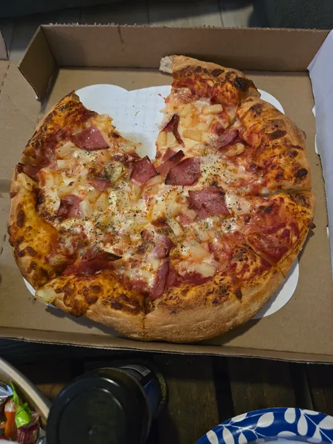 DeliverMe Pizza