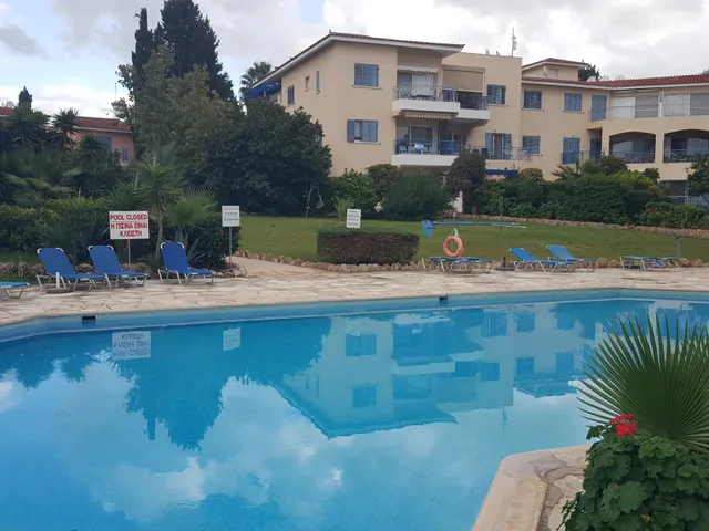 Paradise Gardens II walking distance to the beach (Anastasia Apartment)