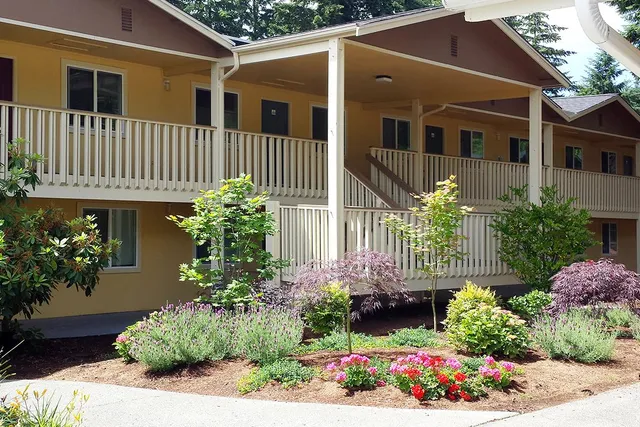 Somerset Gardens Apartments