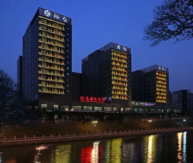 Yulong Hotel