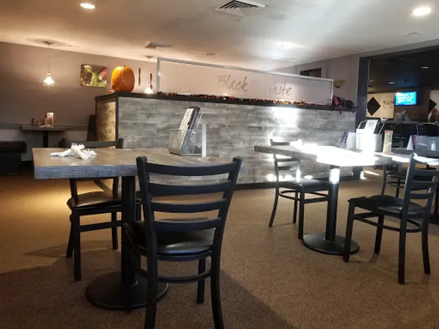 Black & White Grille