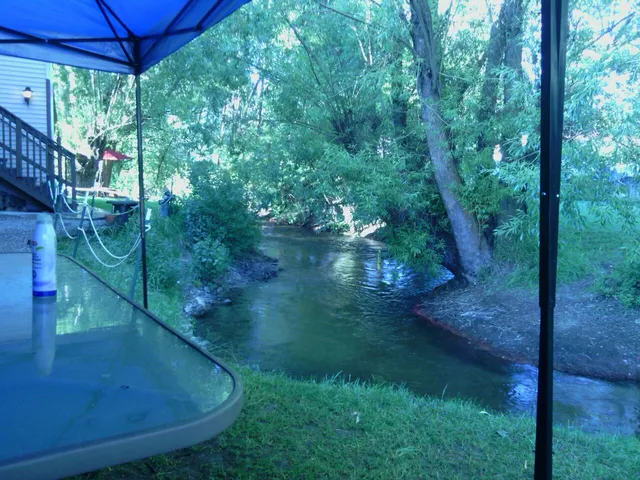 Chewelah Creek Inn Motel