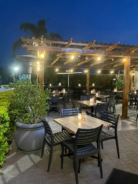 Del Forno Moreleta Square