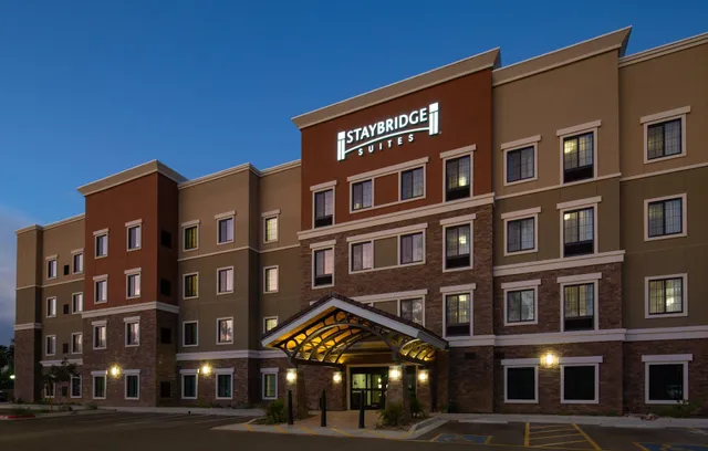 Staybridge Suites Phoenix – Biltmore Area by IHG
