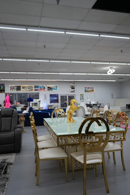 Lara's Furniture Outlet