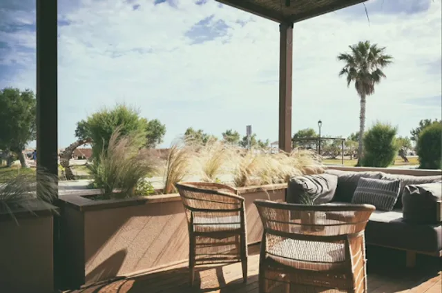 Paron Beach Restaurant