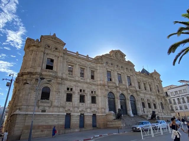 Oran plein centre ville