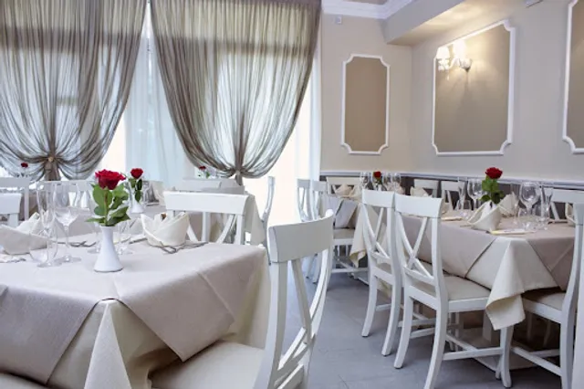 Al Bacio Restaurant & Pizza