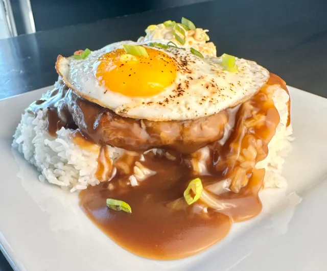 Kiki’s Plate Lunch Hawaiian