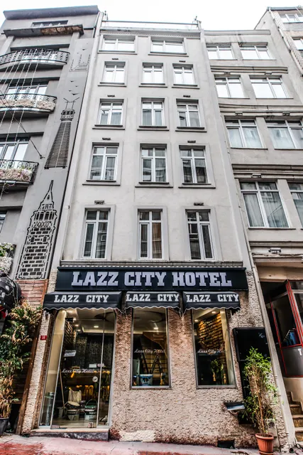 Lazz City Hotel