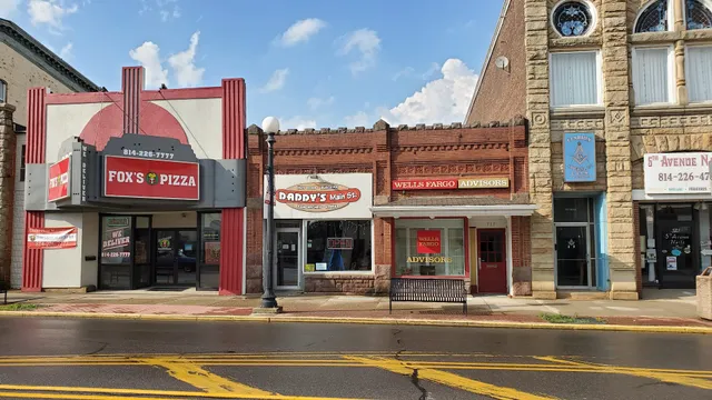 Daddy's Main Street Hot Dog