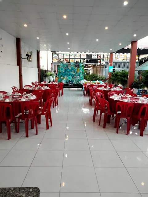 nhà hàng thuyền về