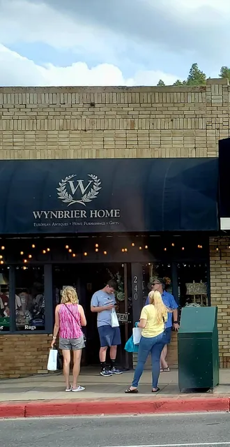 Wynbrier Home