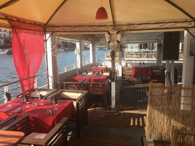 Les 4 Eléments Restaurant & Smokehouse