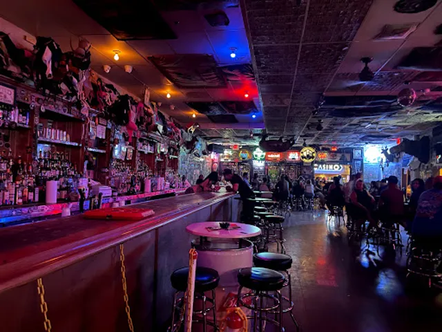 Hogs & Heifers Saloon