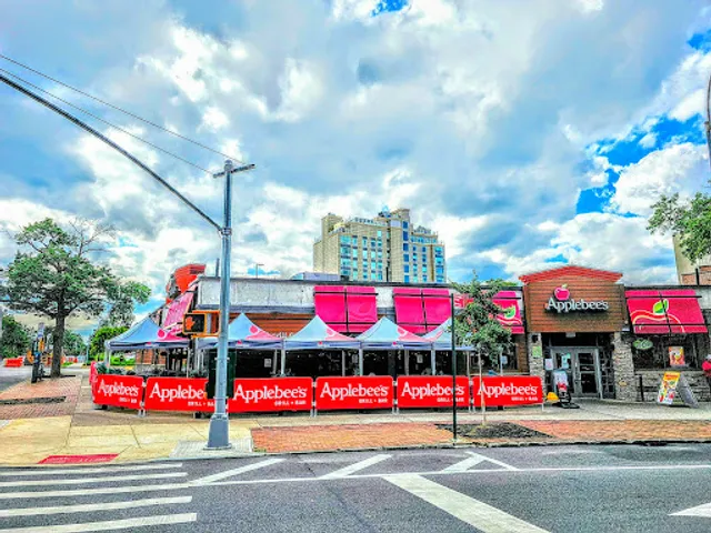 Applebee's Grill + Bar