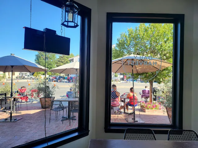 The Daily Harvest Cafe & Juicery