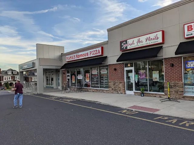 Mama's Famous Pizza and Grill