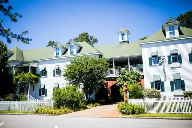 The Roanoke Island Inn