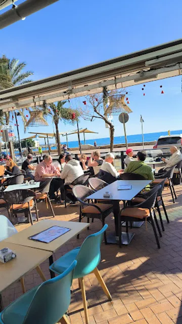 DearTitus Restaurante & Cocktails