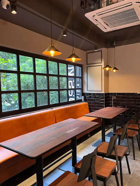 Tossin Pizza Saket | Pizza in New Delhi