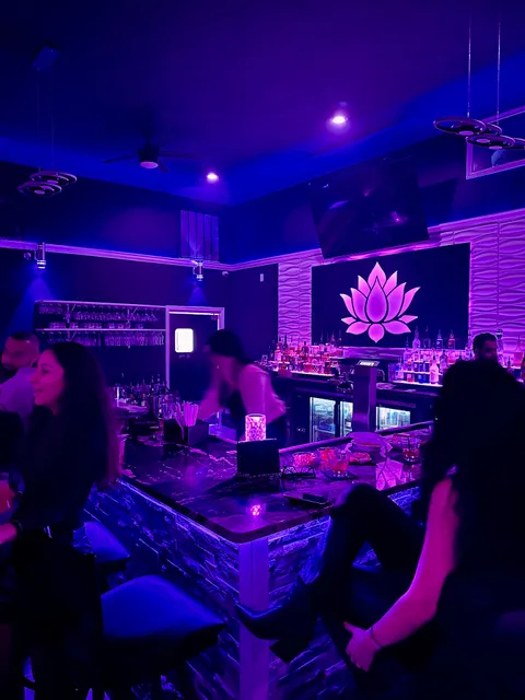Lotus lounge