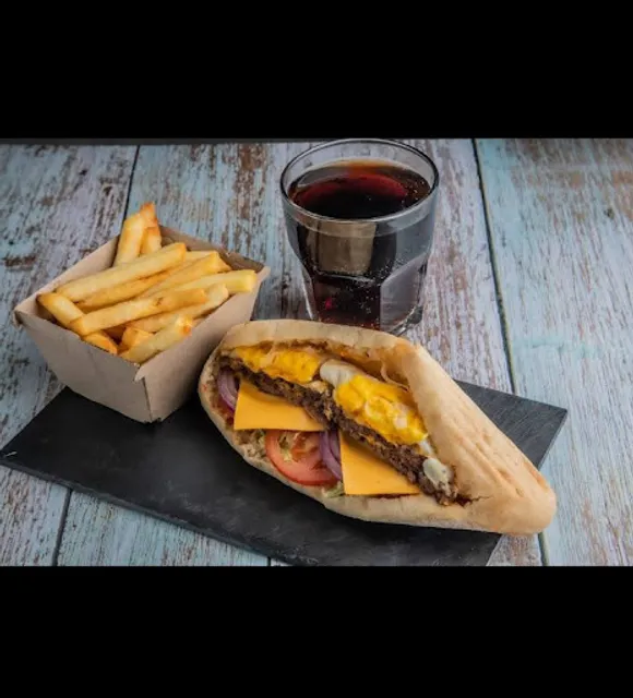 Les 2 pizz 62210 avion