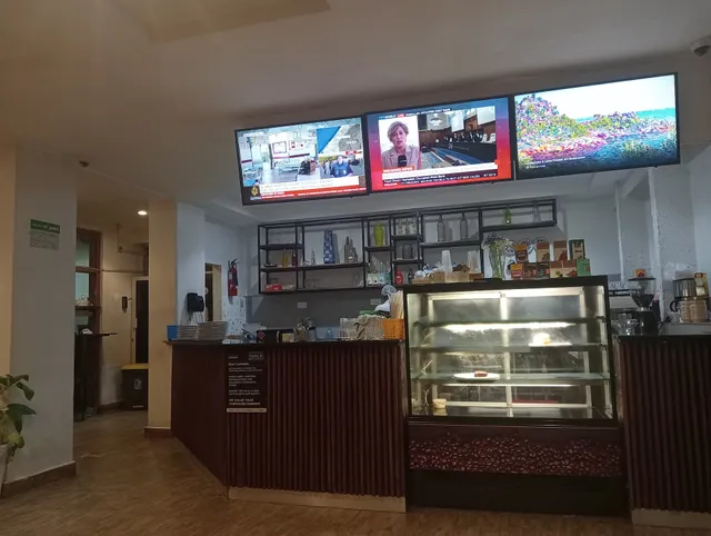 Urban Point Restaurant - Mama ngina