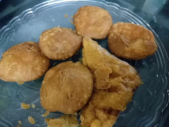 Kachori Wala Model Town