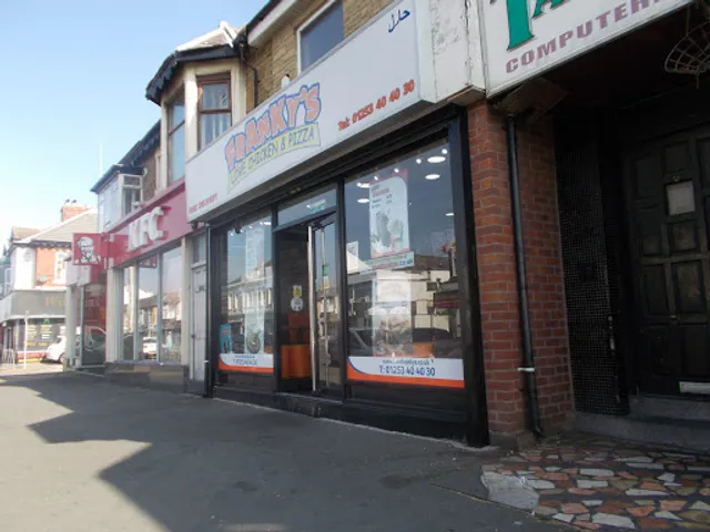 Franky's Love Chicken & Pizza