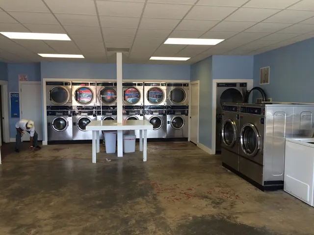 West Main Washateria