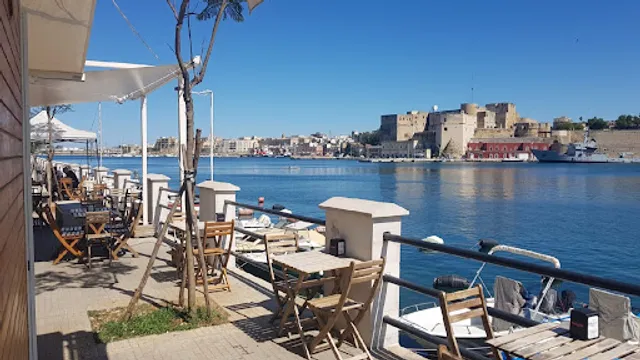 #Vistamare Petit Lounge Bar