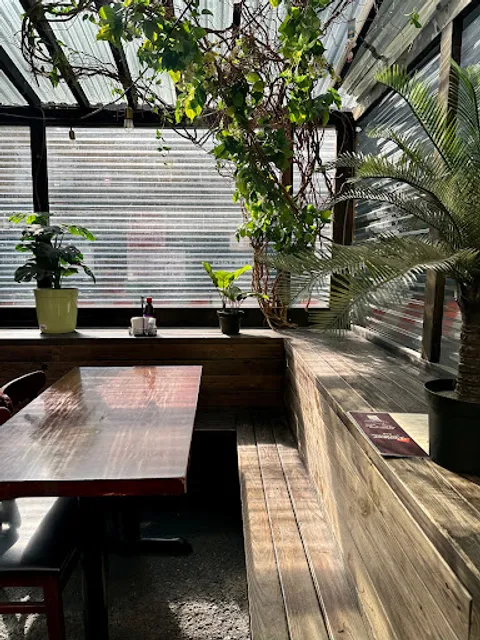 Pasteur Grill & Noodles