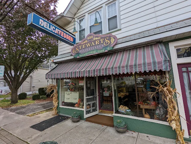 Stewart's Lafayette Deli