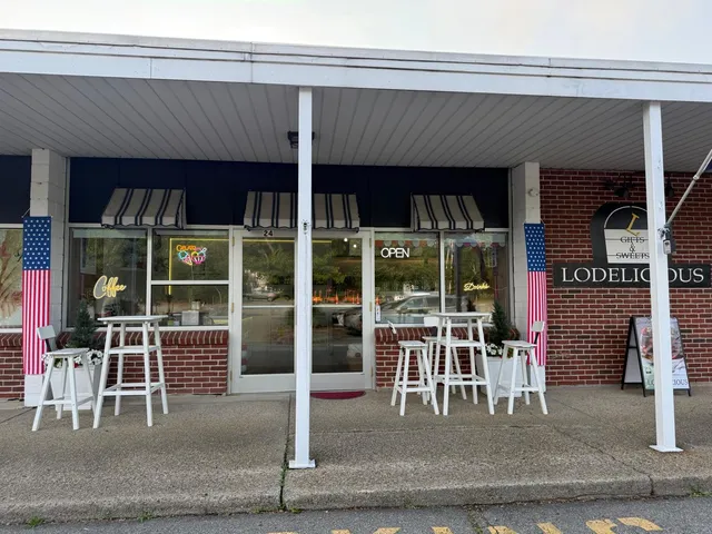 Lodelicious Gifts & Sweets