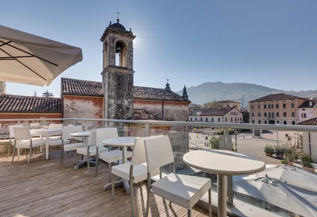 Sempre Queo Osteria Wine Bar