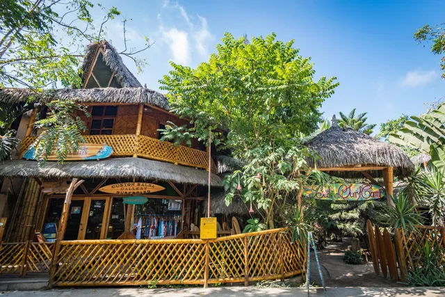 Balsa Surf Camp Guest House