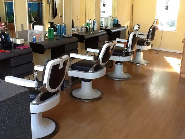 Malverne village barber shop & hairstyling