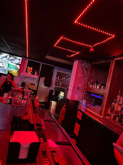 Little Bit Sports Bar