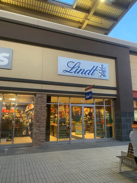 Lindt Chocolate Shop - Kanata