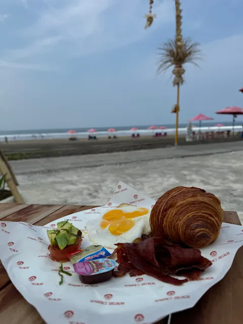 SUNSET BEACH BALI | Seminyak Beach