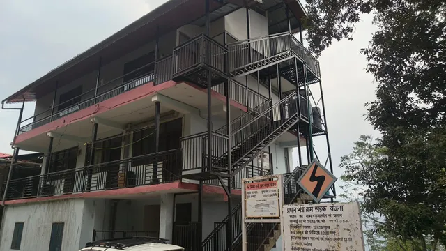 The Halt @Narkanda | Rooms & Rooftop Cafe