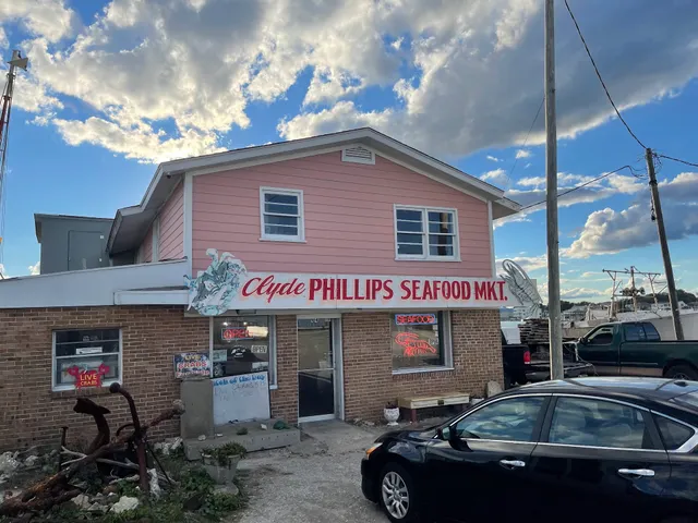 Clyde Phillips Seafood MKT