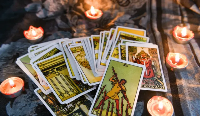 Psychic Tarot Reader and Love Expert