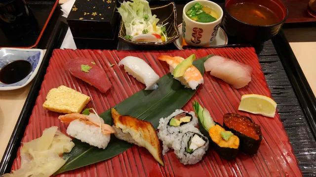 Kaitenzushi CHOJIRO Rakuhokuhankyusukueaten