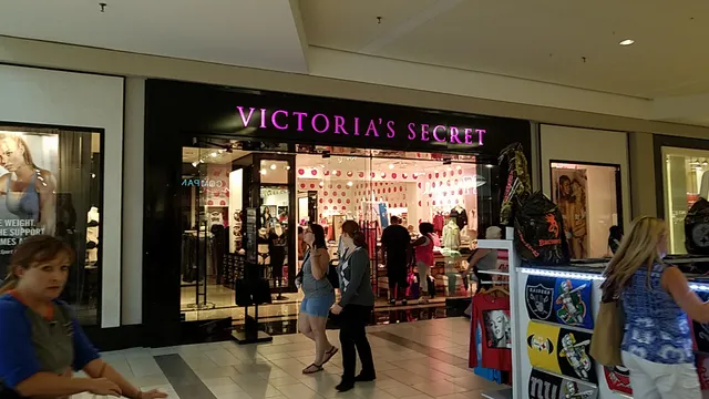 Victoria's Secret & PINK